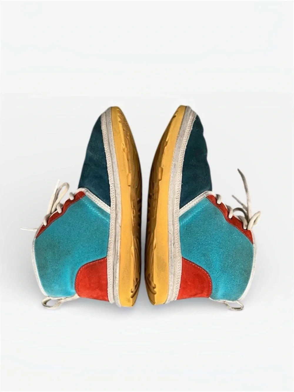 UGG Neumel Mashup Suede Chukka Boot in  Marina Blue Kids Size 5; EU 37